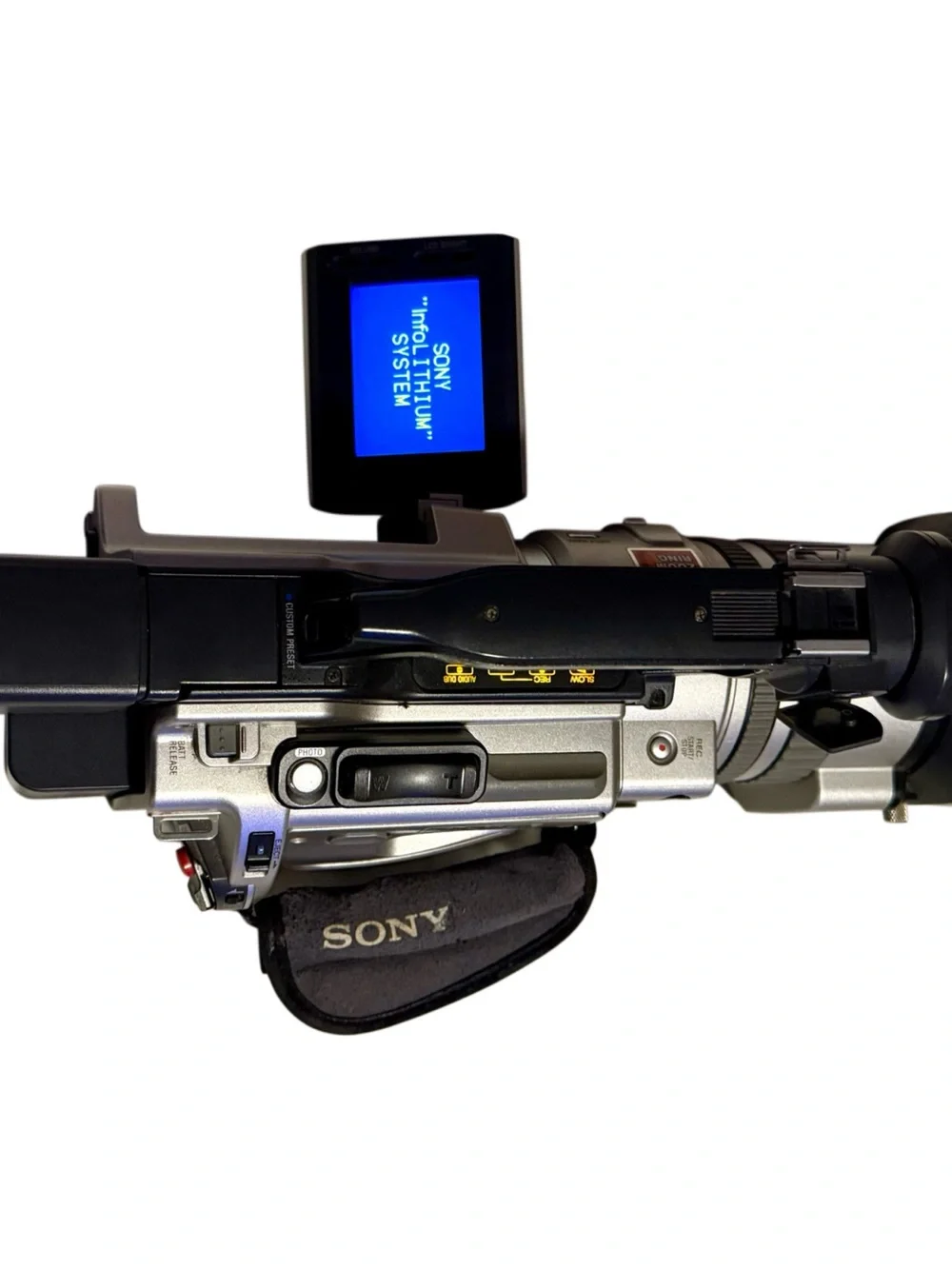 Sony MiniDV DCR-VX2000 Bundle W/17 NIB Tapes, Charger, 1 Working Battery, Remote